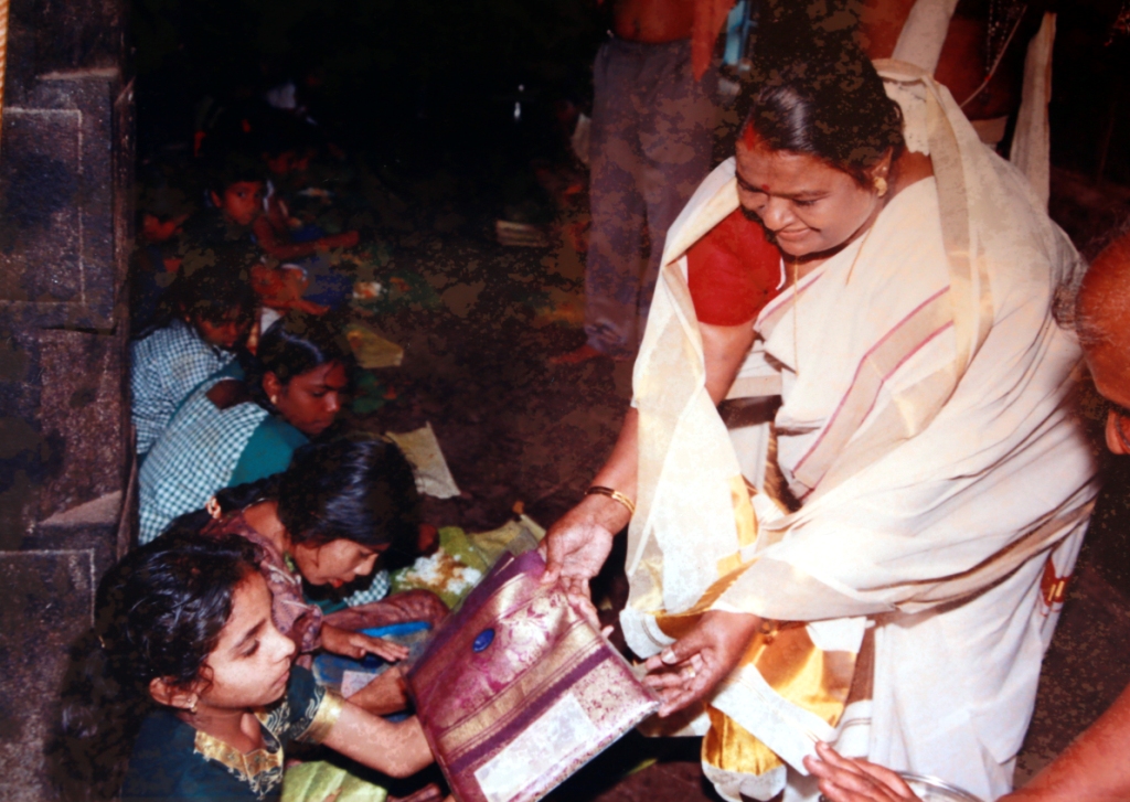Vasthra Daanam  (Clothing the needy)